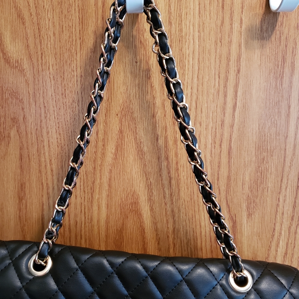 Badgley Mischka black pillow quilt purse / shoulder bag - Picture 15 of 16